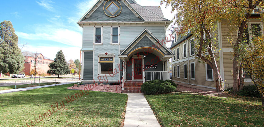 Cozy second floor apartment in Downtown Central