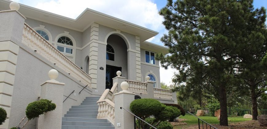 Gorgeous Home in the Broadmoor!