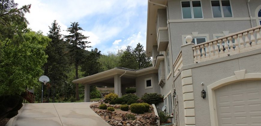 Gorgeous Home in the Broadmoor!
