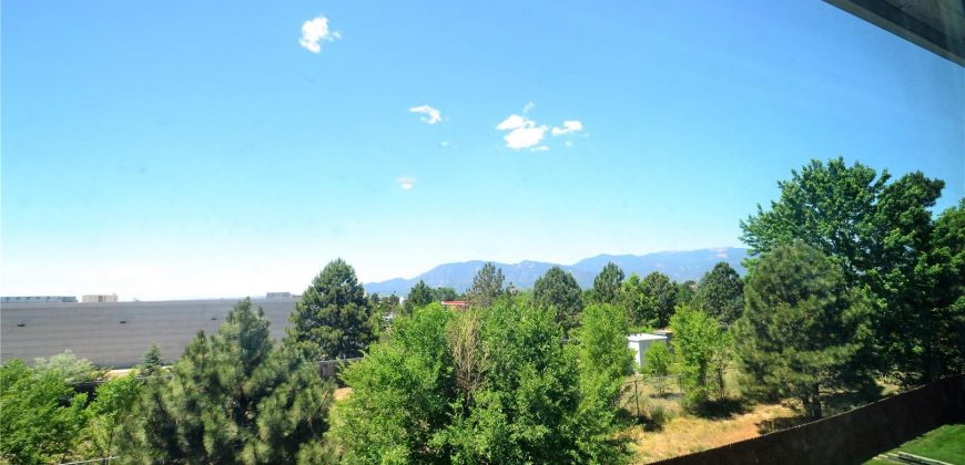 Spacious 2 Story Condo in Firefly!