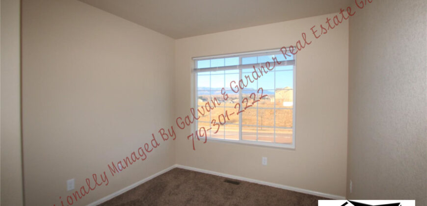 Beautiful 2 story townhome in the Spring Creek Traditional Neighborhood