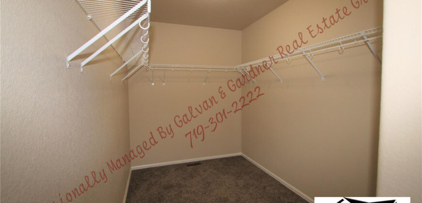 Beautiful 2 story townhome in the Spring Creek Traditional Neighborhood