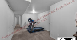 Stunning 2 story home in Greenhaven