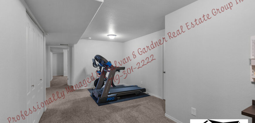 Stunning 2 story home in Greenhaven