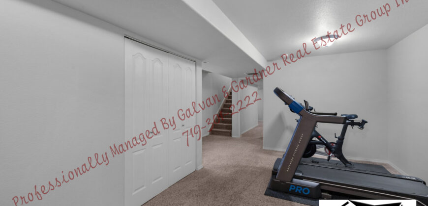 Stunning 2 story home in Greenhaven