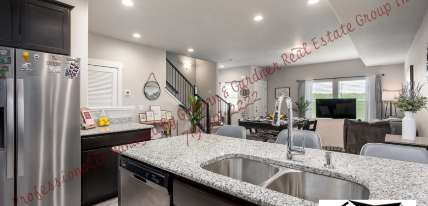 Amazing 2 story townhome in Lorson Ranch