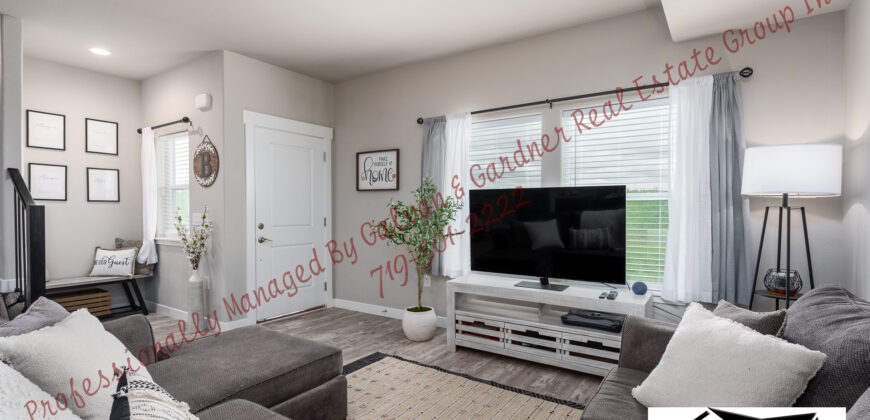 Amazing 2 story townhome in Lorson Ranch