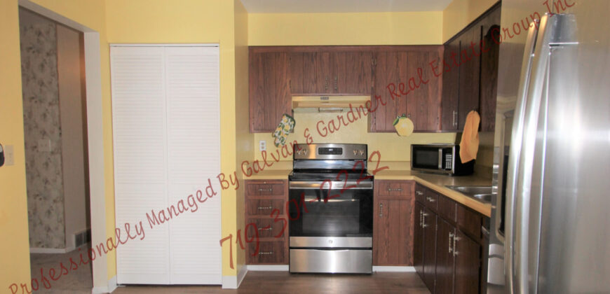 Gorgeous Bi-Level home in the Erindale