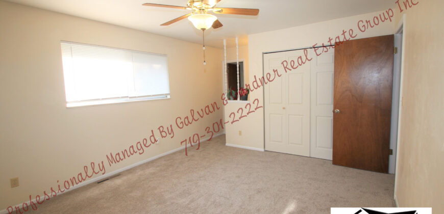 Gorgeous Bi-Level home in the Erindale