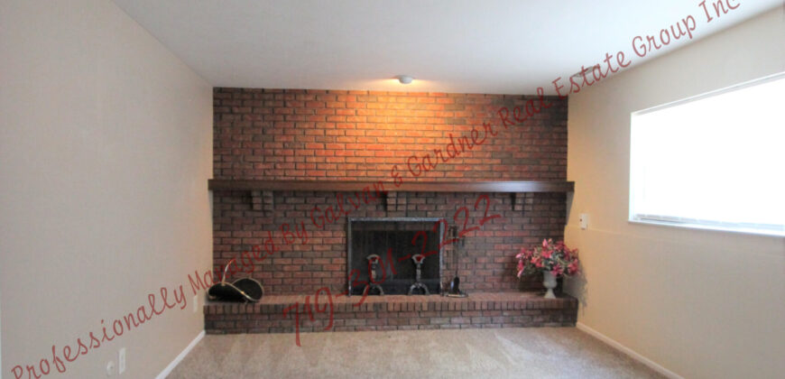 Gorgeous Bi-Level home in the Erindale