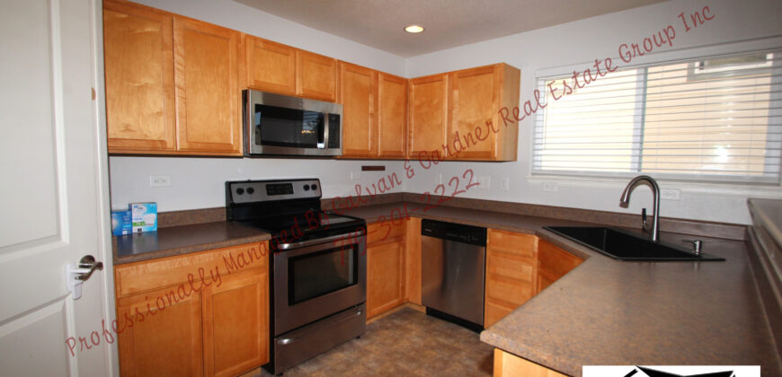 Beautiful Tri Level home in Painted Sky at Waterview
