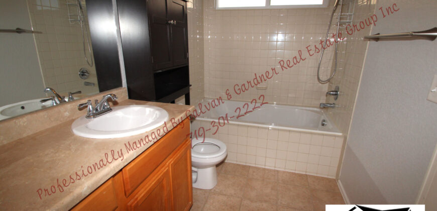 Beautiful Tri Level home in Painted Sky at Waterview