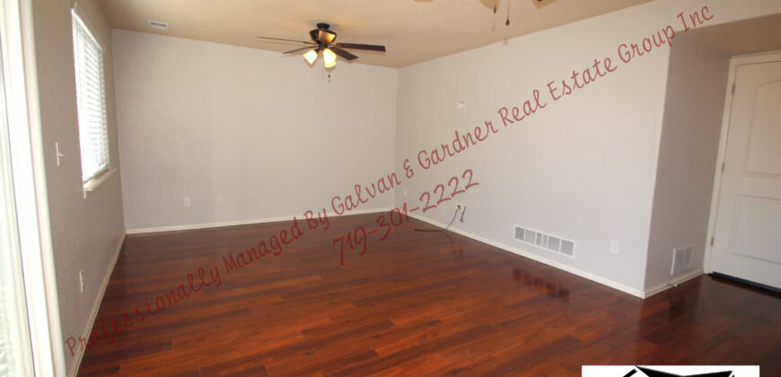 Beautiful Tri Level home in Painted Sky at Waterview