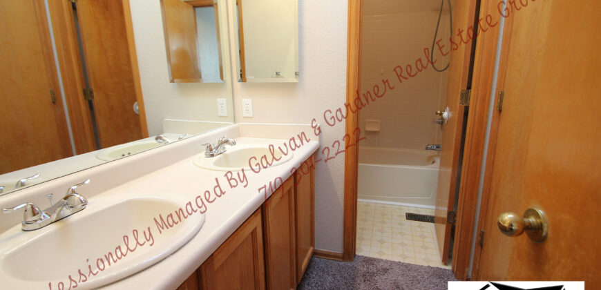 Beautiful two-story home in Heritage